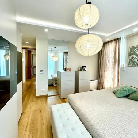 Azure View Apartman